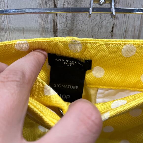 Ann Taylor Yellow Polka Dot Shorts Preppy Dressy Womens Size 10 Petite - Picture 3 of 7